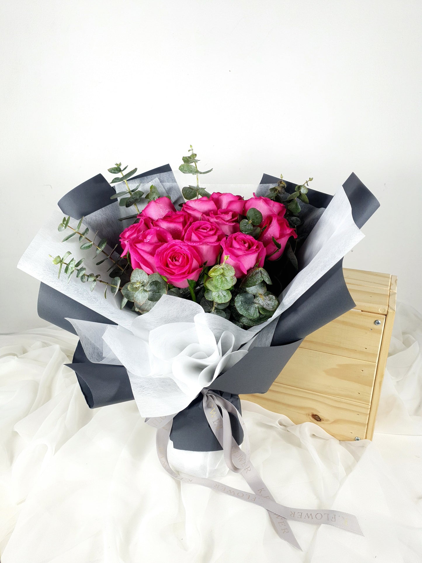 First Date, Bouquet